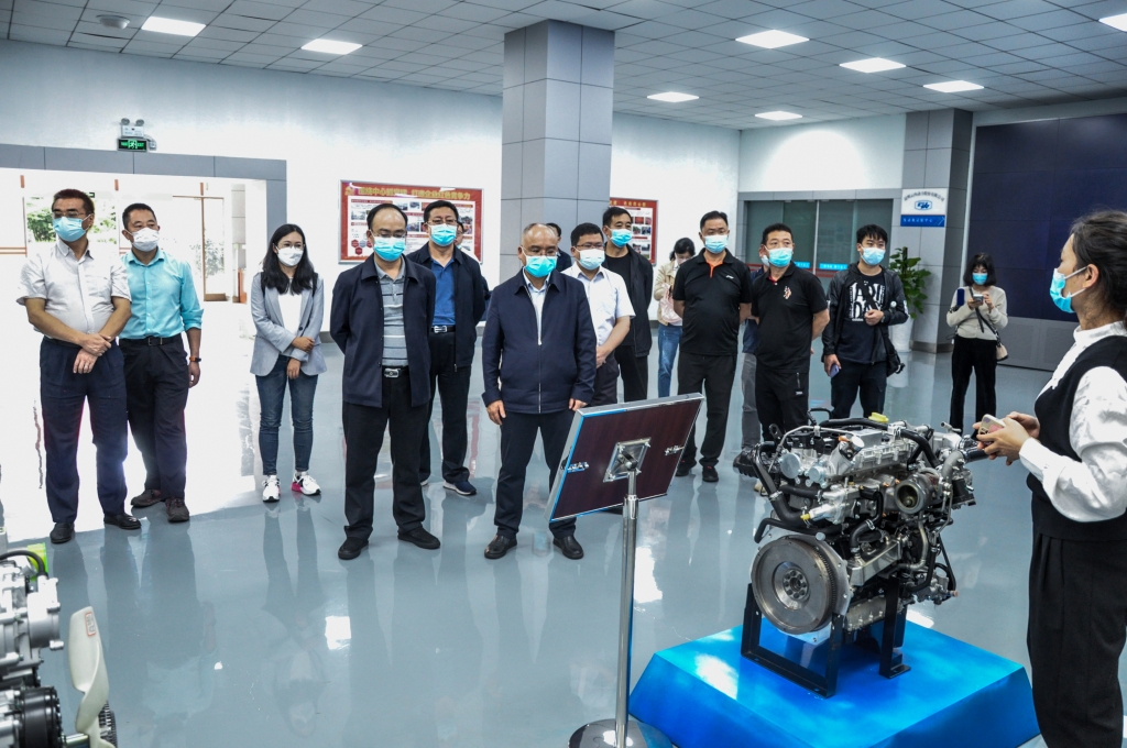 昆明市人大常委会有关辅导到尊龙集团官网动力发展调研